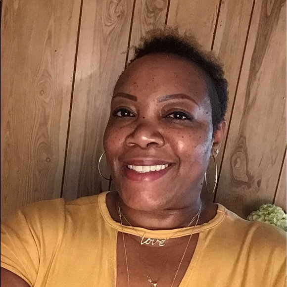 Meet your Posher, Crystal - Picture 9 of 10